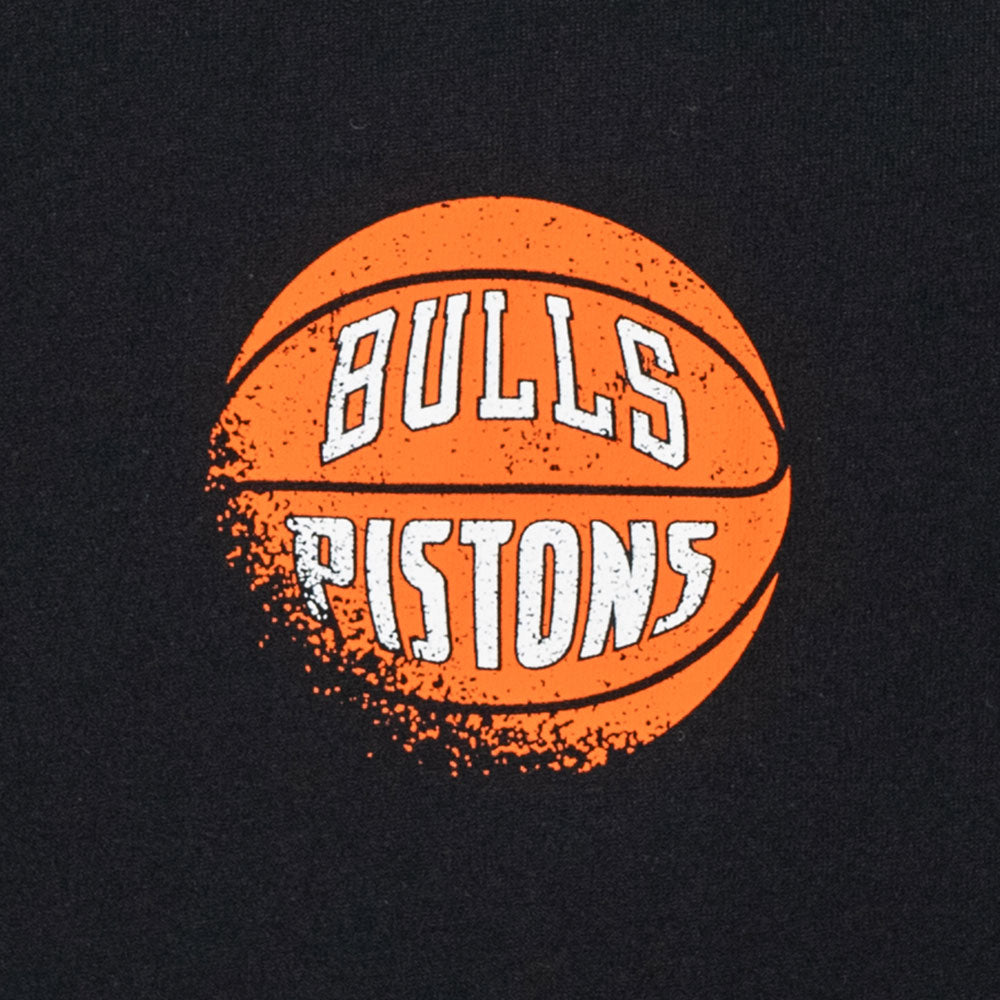 New Era Chicago Bulls NBA Rivals Bulls Vs Pistons Black COOLERA Short Sleeve T-Shirt