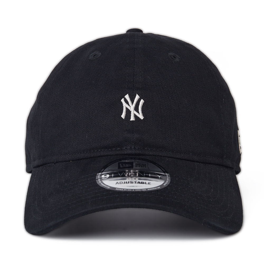 New Era New York Yankees MLB Essential Black 9TWENTY Adjustable Cap