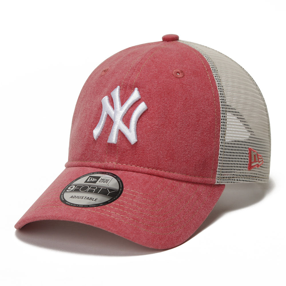 New Era New York Yankees MLB Washed Red 9FORTY Trucker Adjustable Cap