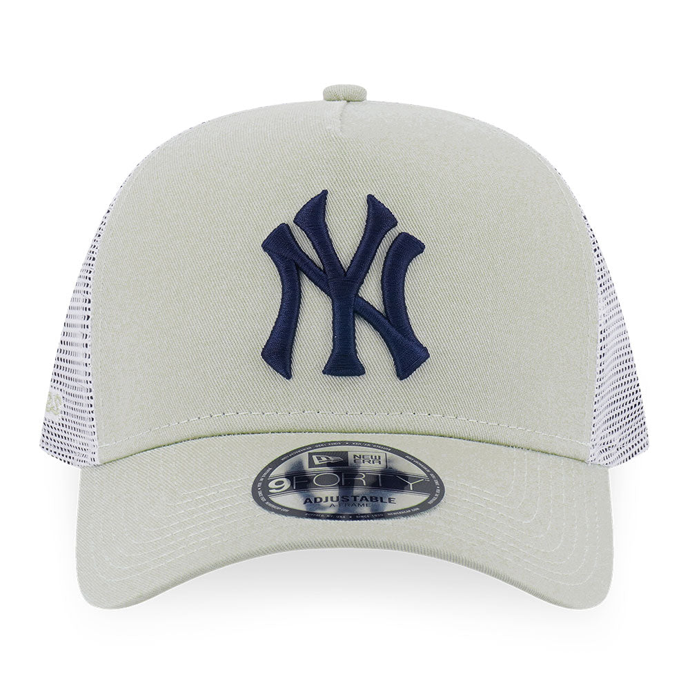 New Era New York Yankees Color Era FW25 Soft Grass Black 9FORTY A-Frame Trucker Snapback Cap