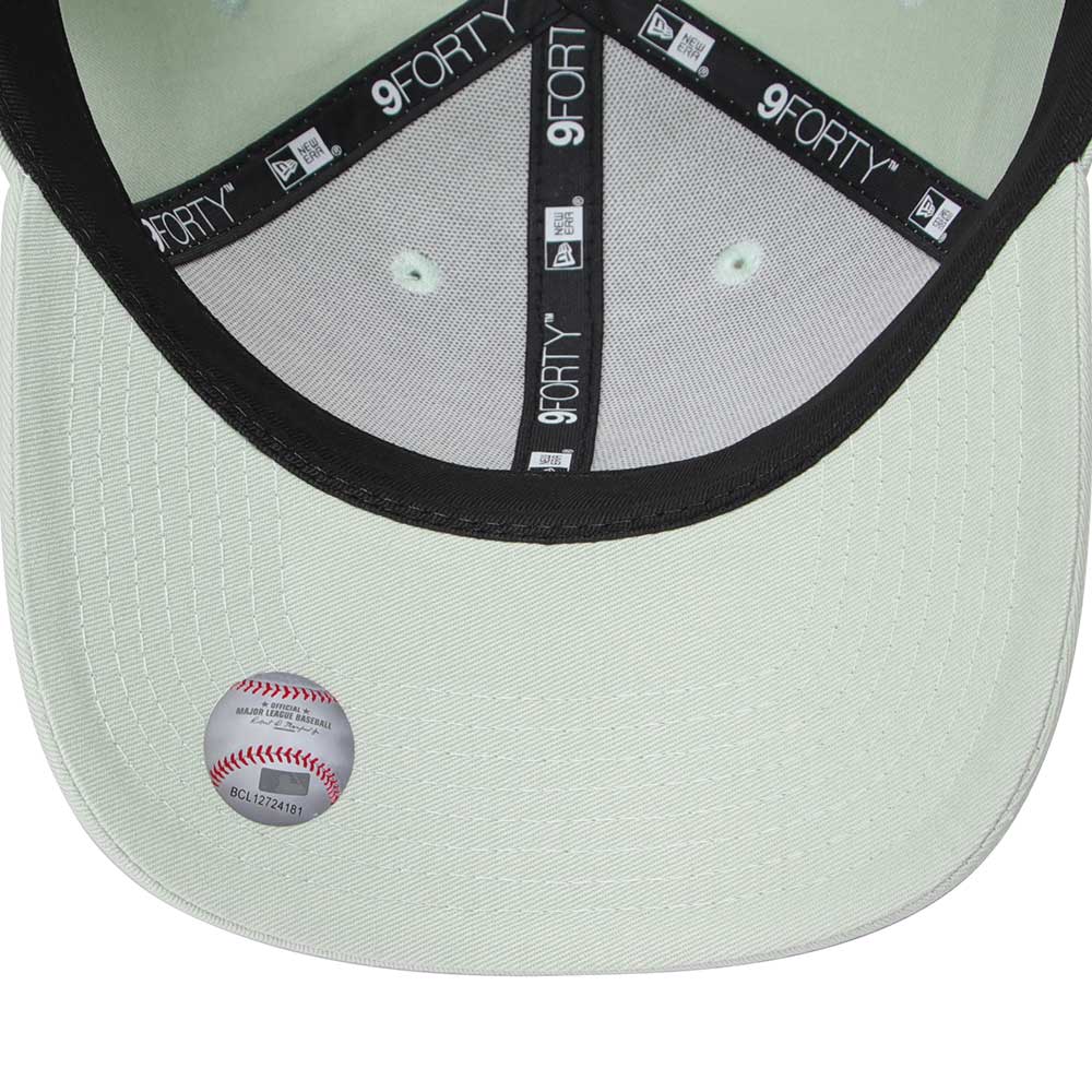 New Era New York Yankees Mini Logo Color Era FW25 Soft Grass 9FORTY Adjustable Cap
