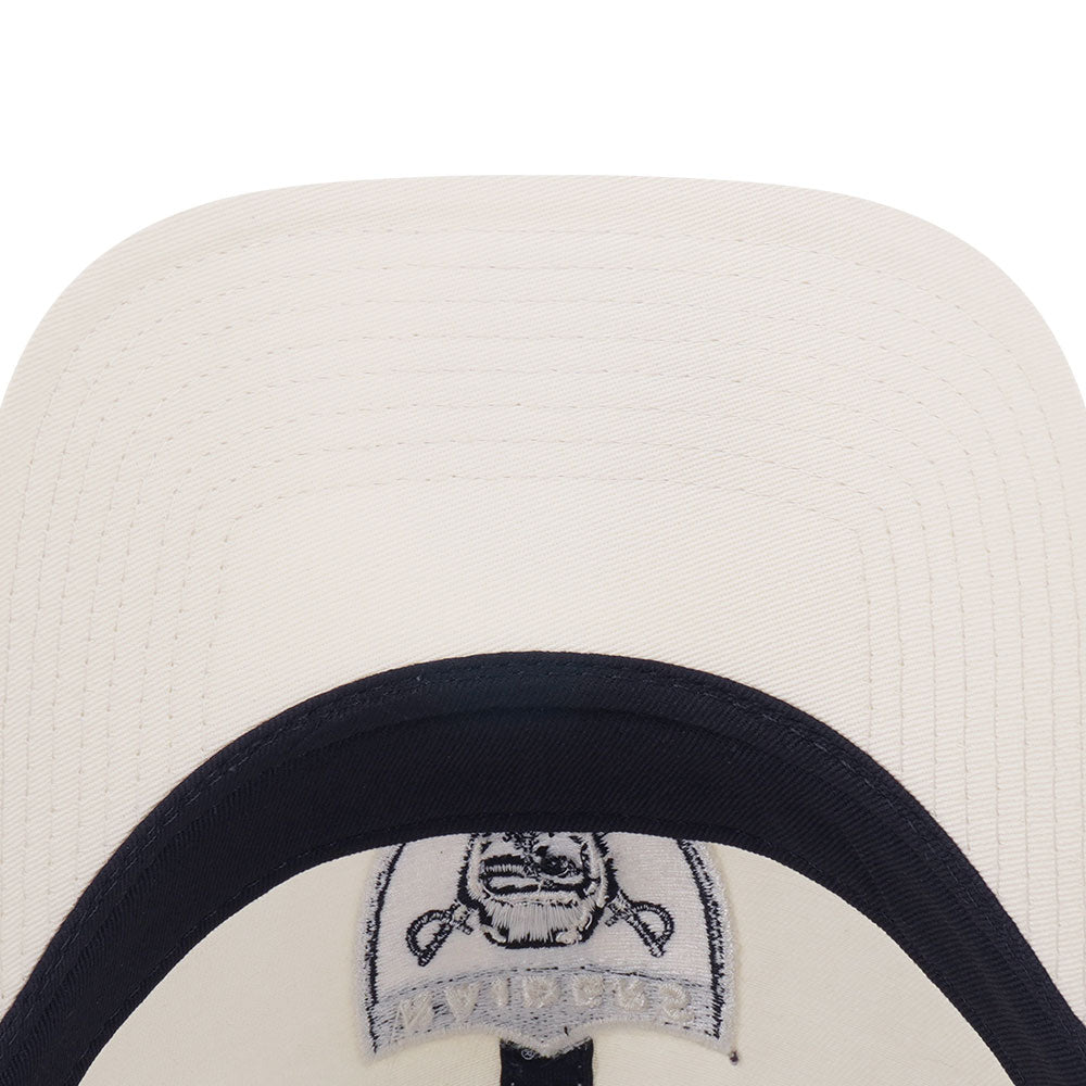 New Era Oakland Raiders Historic Chrome White 9FORTY Unstructured Adjustable Cap