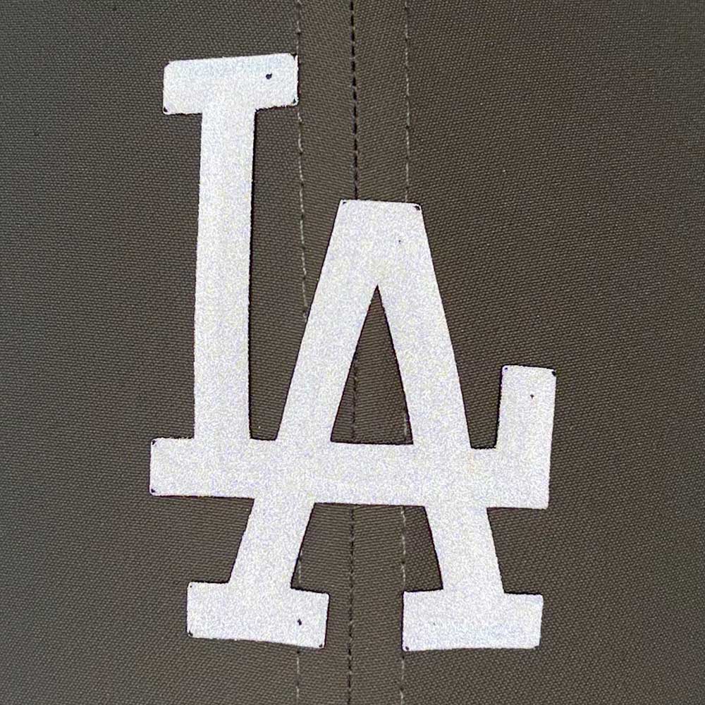 New Era Los Angeles Dodgers TPU Badge FW25 Stone 9FORTY A-Frame Adjustable Cap