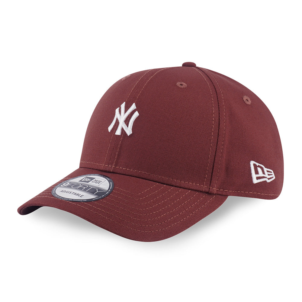 New Era New York Yankees Mini Logo Deep Auburn Color Era FW25 Deep Auburn 9FORTY Adjustable Cap