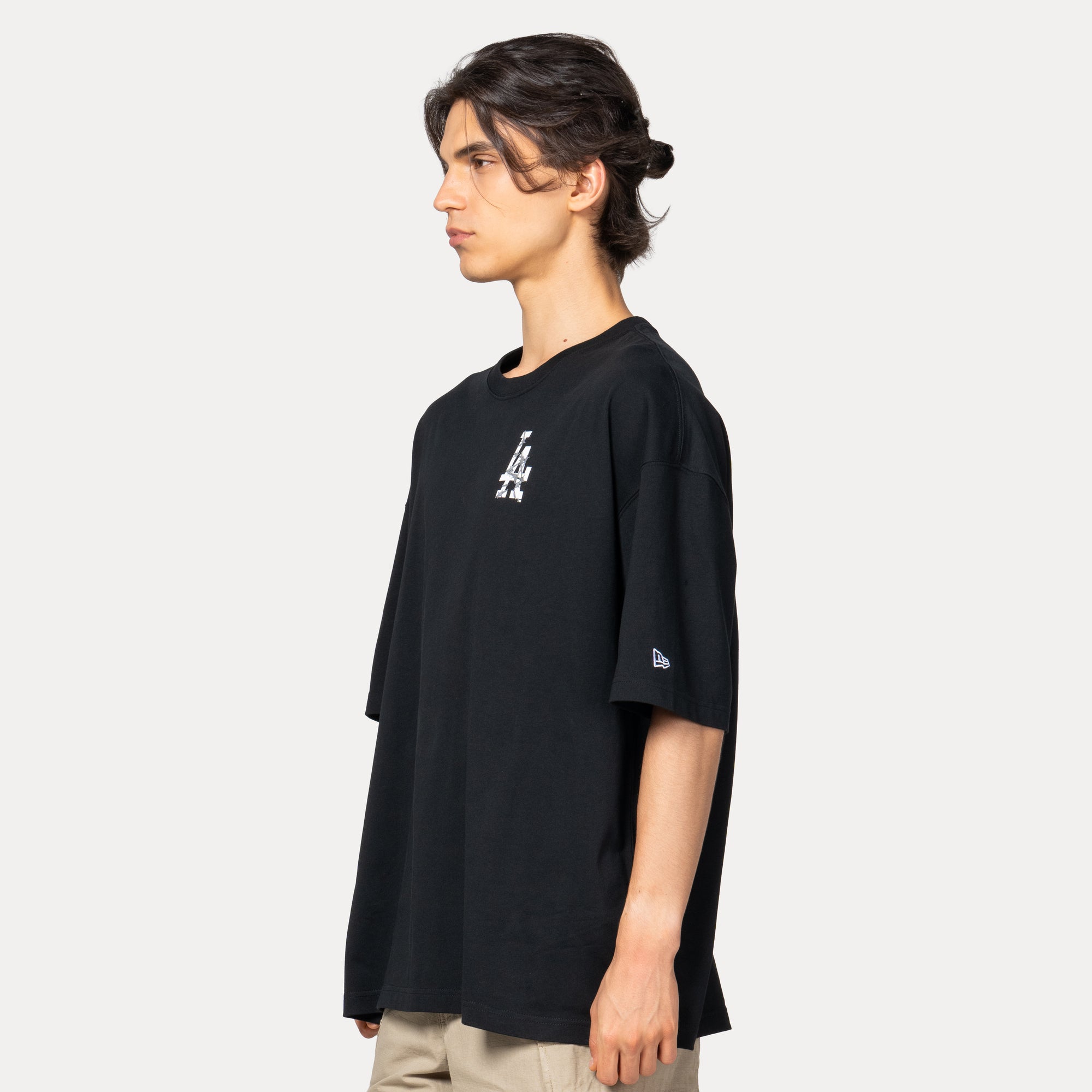 New Era Los Angeles Dodgers Street Graphic Black Oversized Short Sleeve T-Shirt