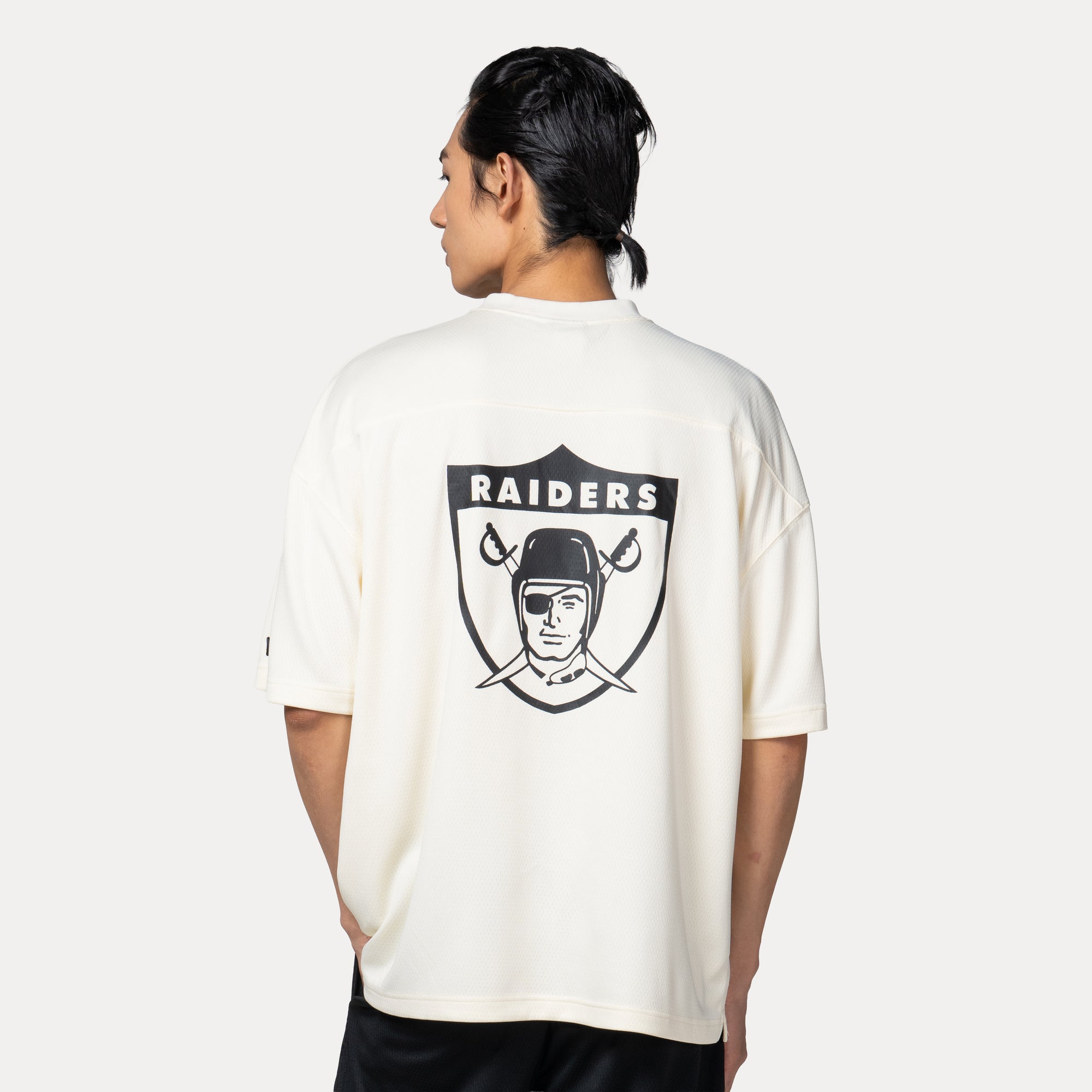 New Era Oakland Raiders Historic Chrome White Oversized Short Sleeve T-Shirt