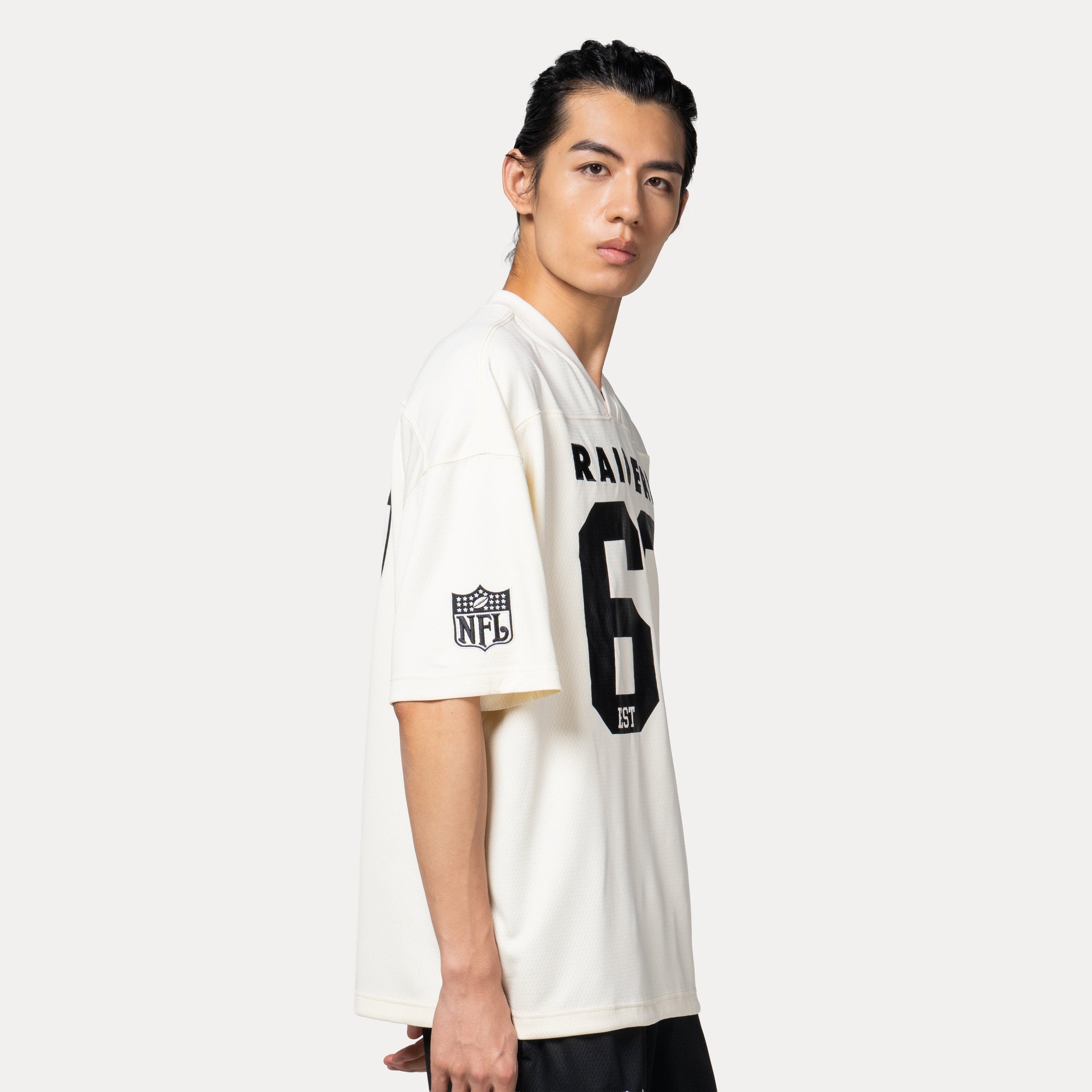 New Era Oakland Raiders Historic Chrome White Oversized Short Sleeve T-Shirt