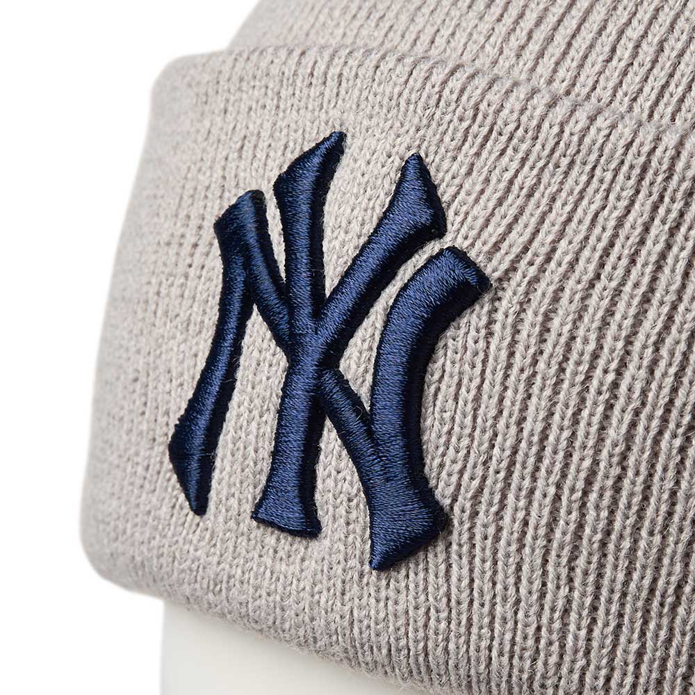 New Era New York Yankees Light Grey Basic Cuff Knit Beanie