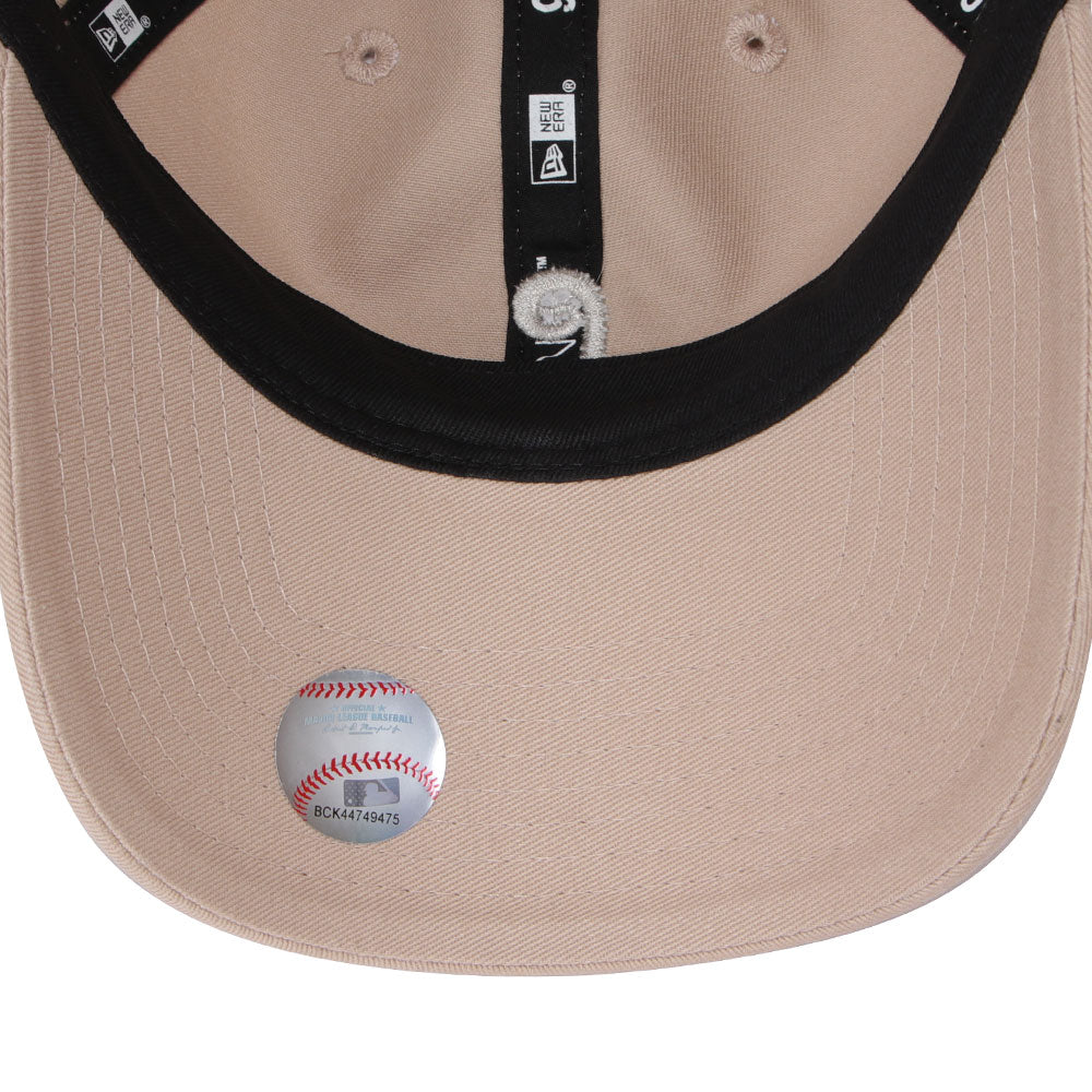 New Era Philadelphia Phillies Batterman Buckle Khaki 9TWENTY Adjustable Cap