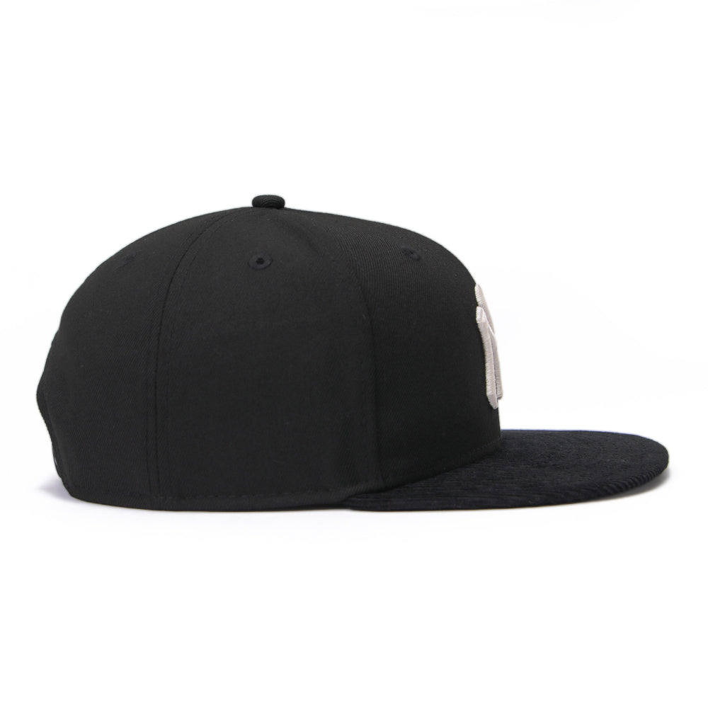 New Era New York Yankees Corduroy Black Seasonal Core 9FIFTY Snapback Cap