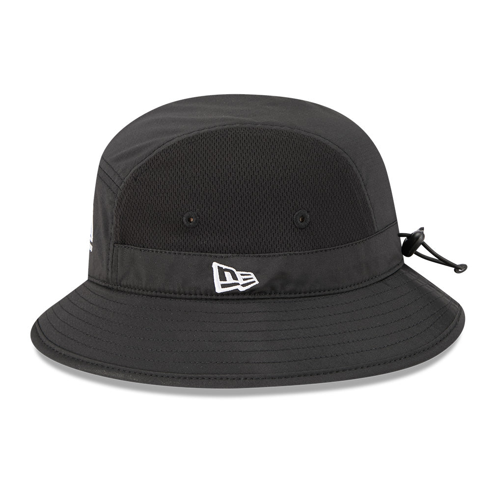 New Era Outdoor Mountain Logo SS26 Black Sports Bucket Hat