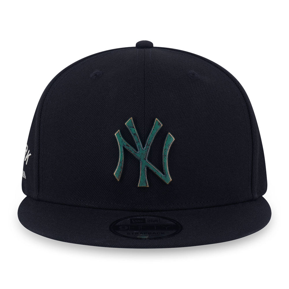 New Era New York Yankees Metal Badge Bronze Green Black 9FIFTY Snapback Cap