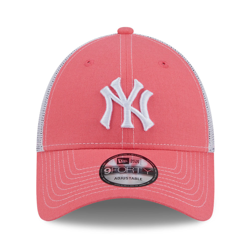 New Era New York Yankees Resort SS26 Blush White 9FORTY E-Frame Trucker Cap