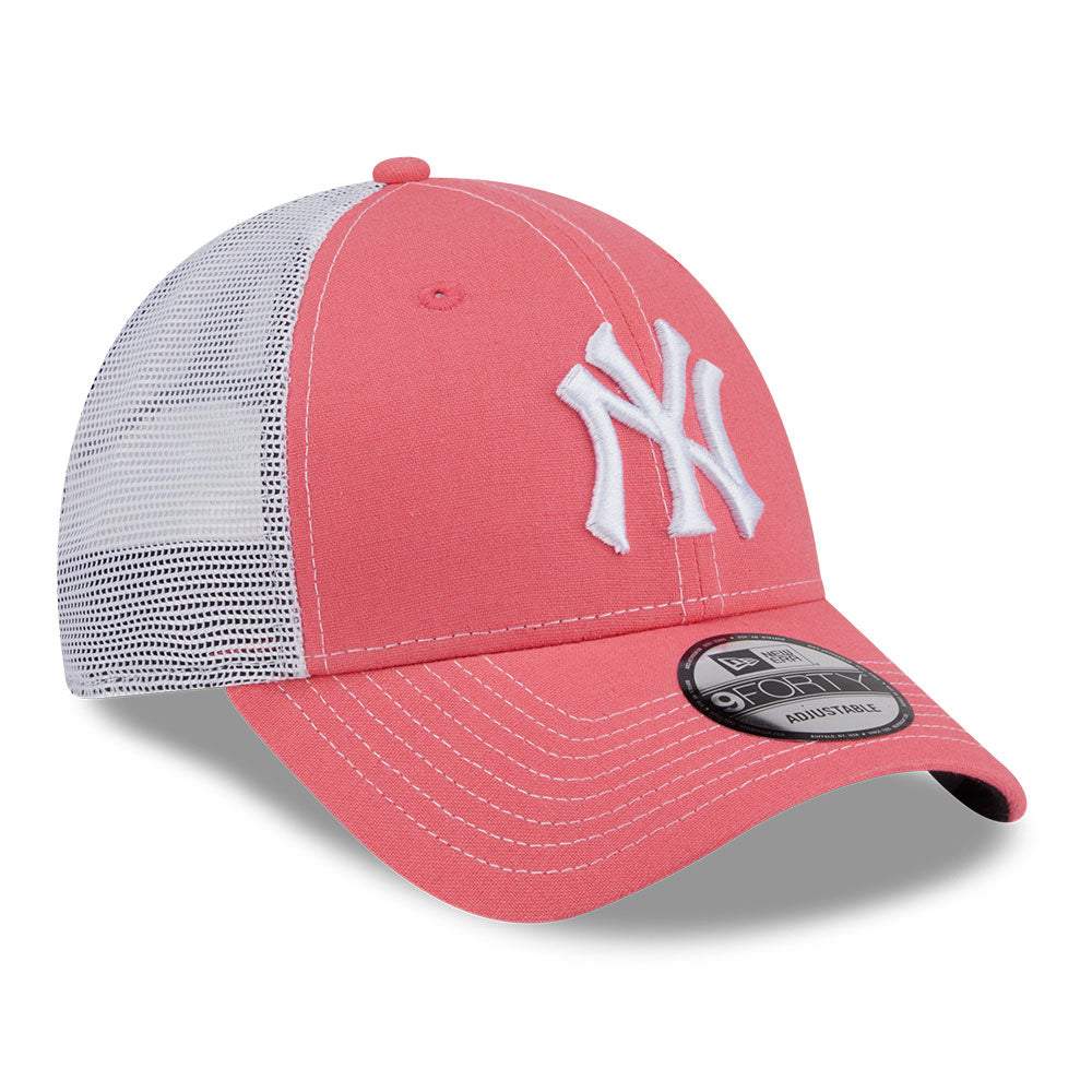New Era New York Yankees Resort SS26 Blush White 9FORTY E-Frame Trucker Cap