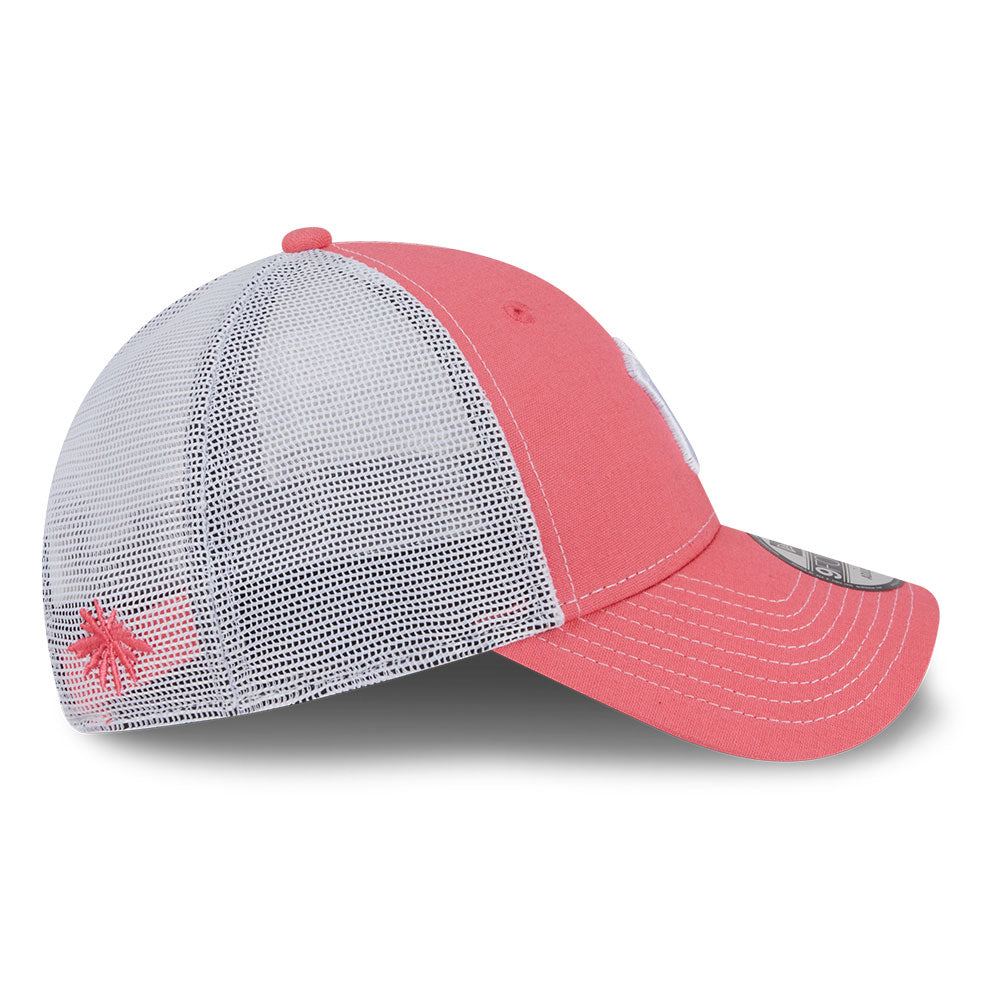 New Era New York Yankees Resort SS26 Blush White 9FORTY E-Frame Trucker Cap