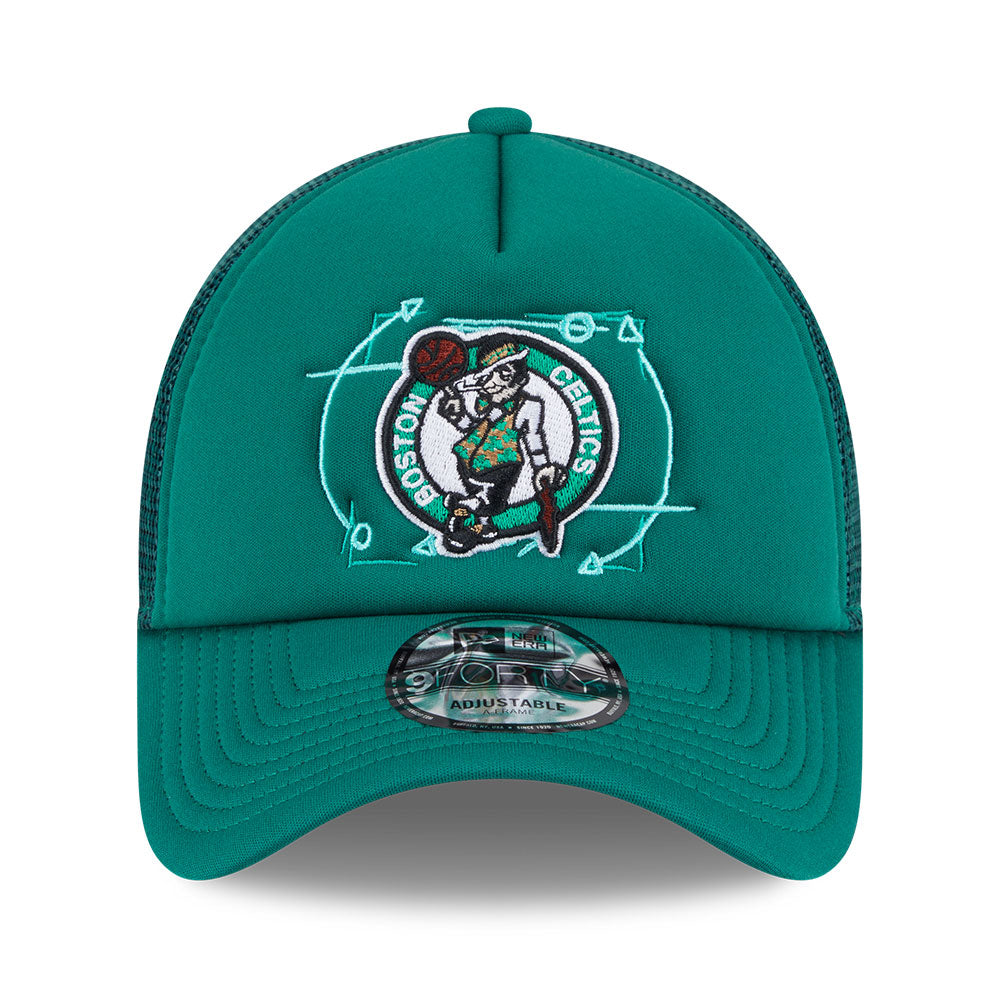 New Era Boston Celtics NBA Street Game Dark Green 9FORTY A-Frame Trucker Snapback Cap