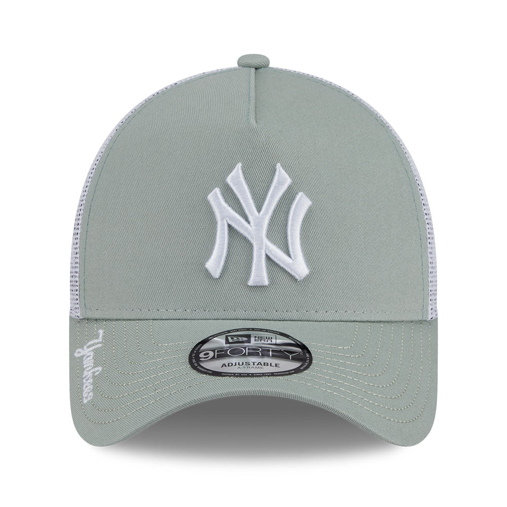New Era New York Yankees Color Era SS26 Everest Green White 9FORTY A-Frame Trucker Cap