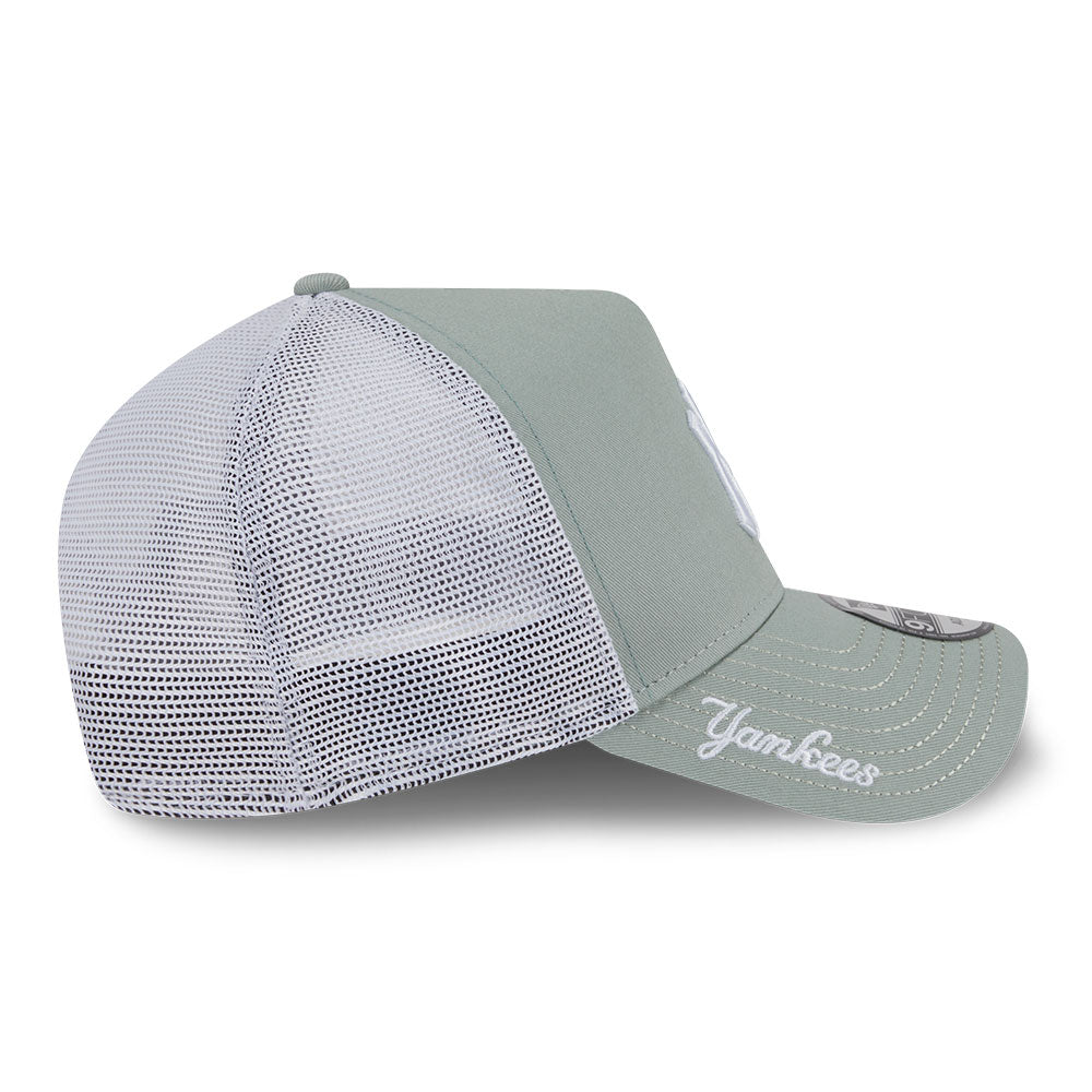 New Era New York Yankees Color Era SS26 Everest Green White 9FORTY A-Frame Trucker Cap