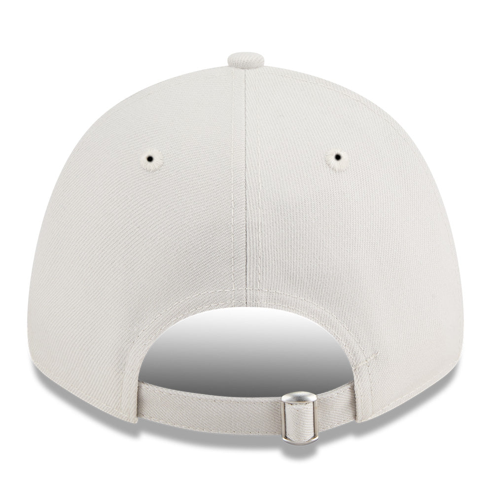 New Era New York Yankees Rough Mini Metal Badge SS26 Vintage Stone 9FORTY Adjustable Cap