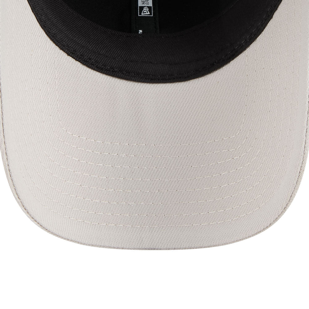 New Era New York Yankees Rough Mini Metal Badge SS26 Vintage Stone 9FORTY Adjustable Cap