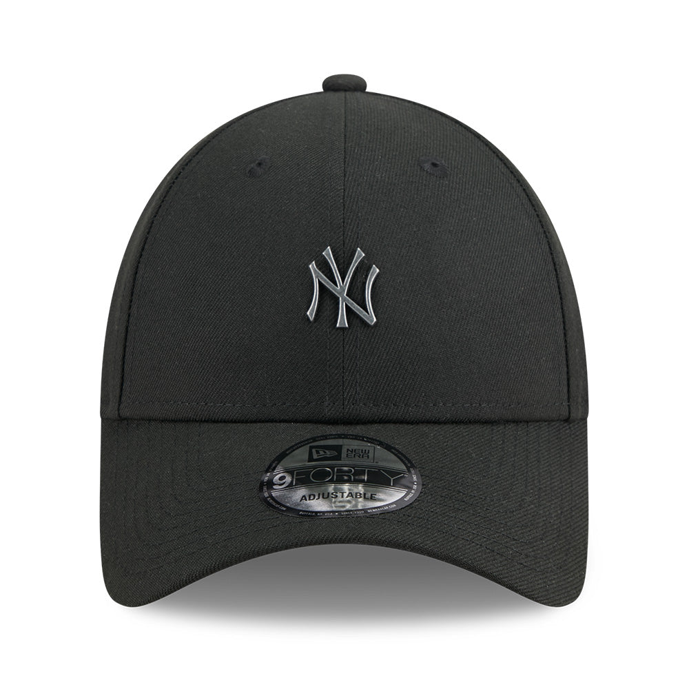New Era New York Yankees Rough Mini Metal Badge SS26 Black 9FORTY Adjustable Cap