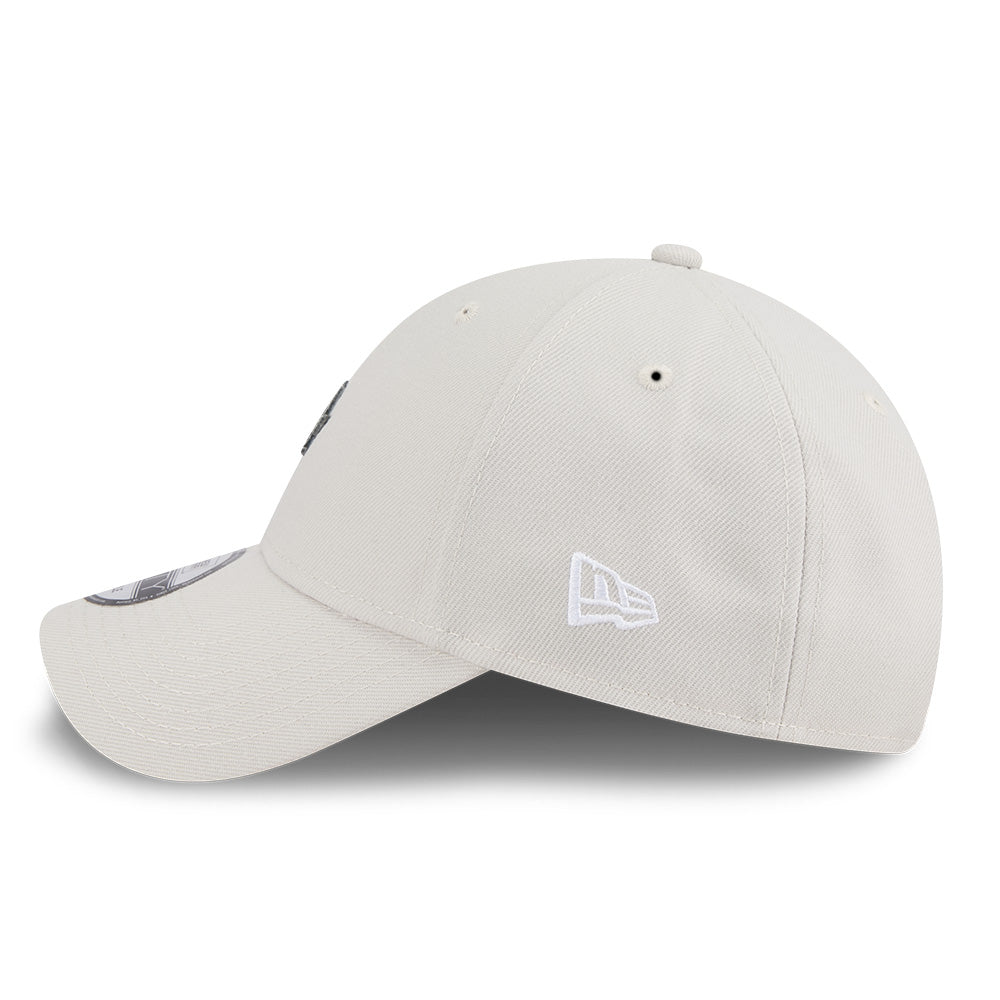 New Era Los Angeles Dodgers Rough Mini Metal Badge SS26 Vintage Stone 9FORTY Adjustable Cap