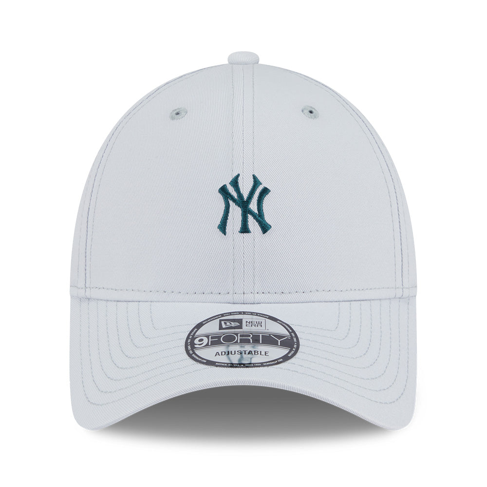 New Era New York Yankees Mini Logo Color Era SS26 Silver Snow 9FORTY Adjustable Cap
