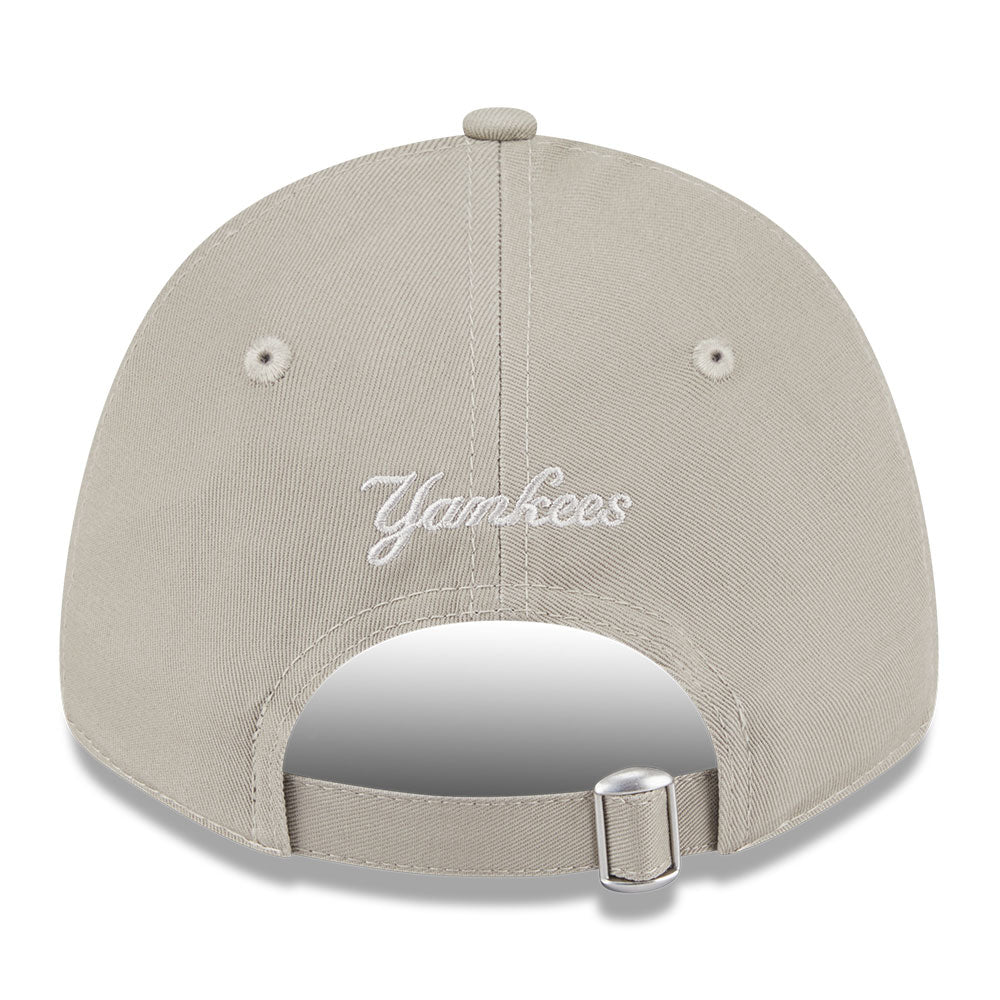 New Era New York Yankees Mini Logo Color Era SS26 Pebble 9FORTY Adjustable Cap