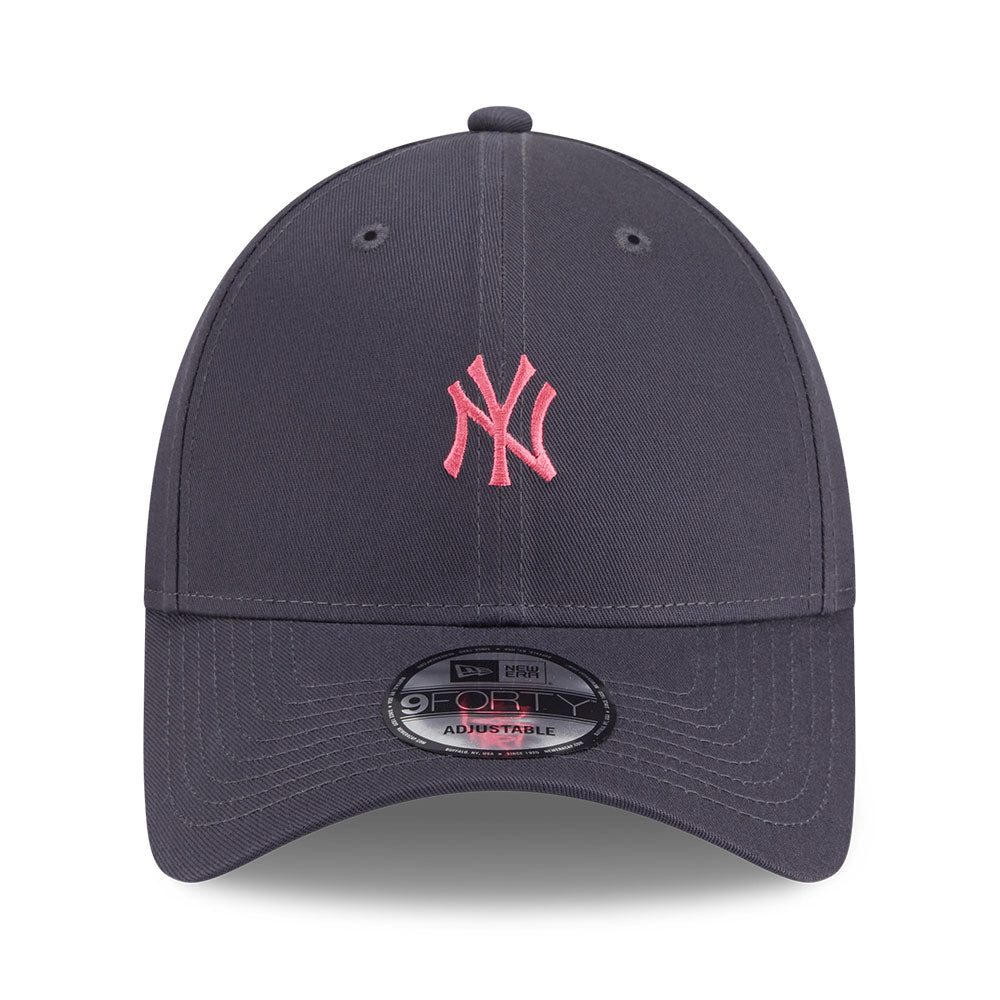 New Era New York Yankees Mini Logo Color Era SS26 Graphite 9FORTY Adjustable Cap
