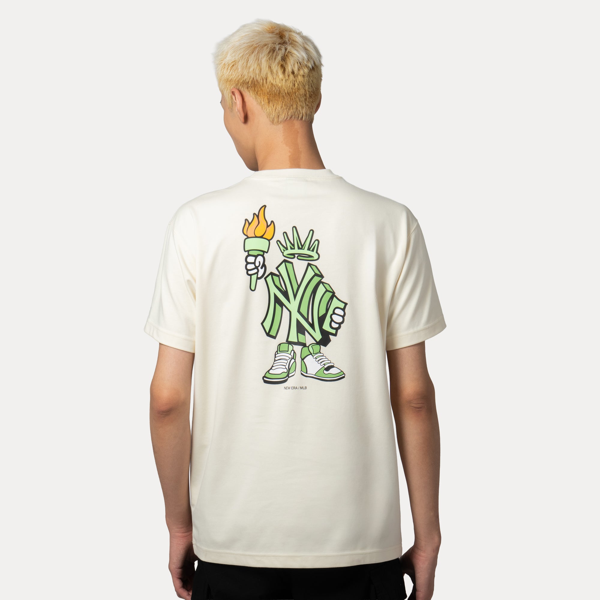 Major League Baseball Cartoon Chrome White COOLERA Short Sleeve T-Shirt