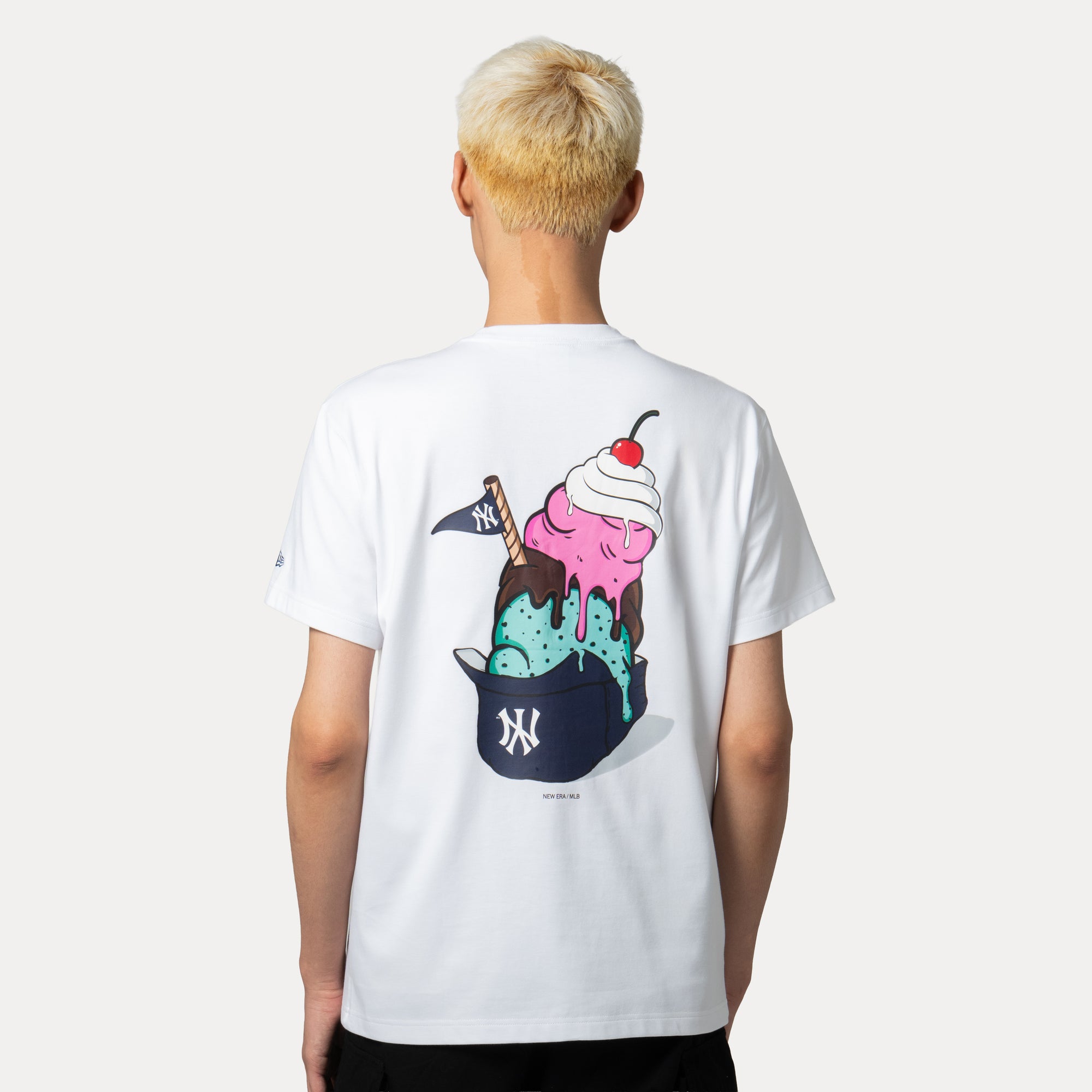 New York Yankees Graphic Pack White COOLERA Short Sleeve T-Shirt