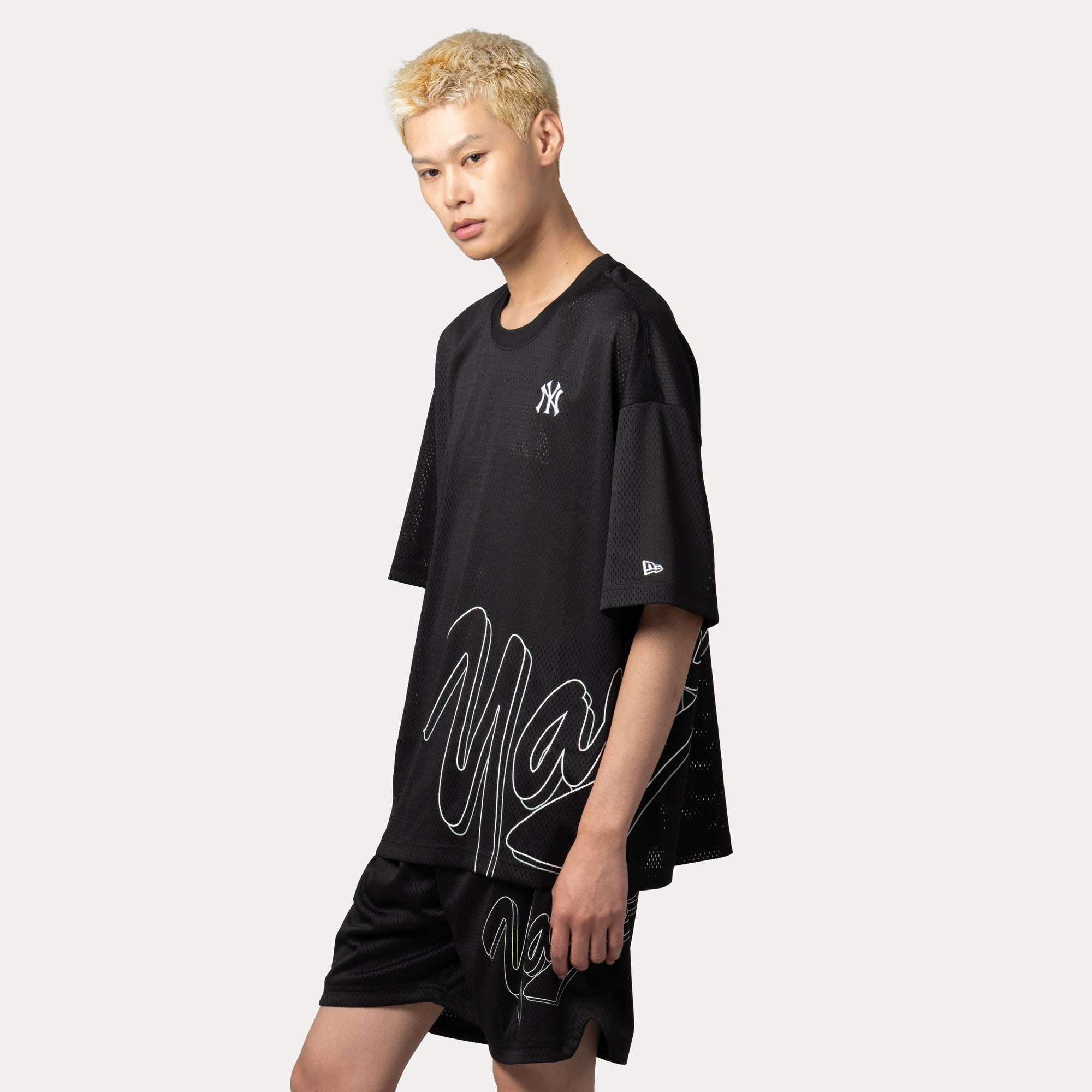 New Era New York Yankees Mix League Cross Panels Black Oversized Short Sleeve T-Shirt