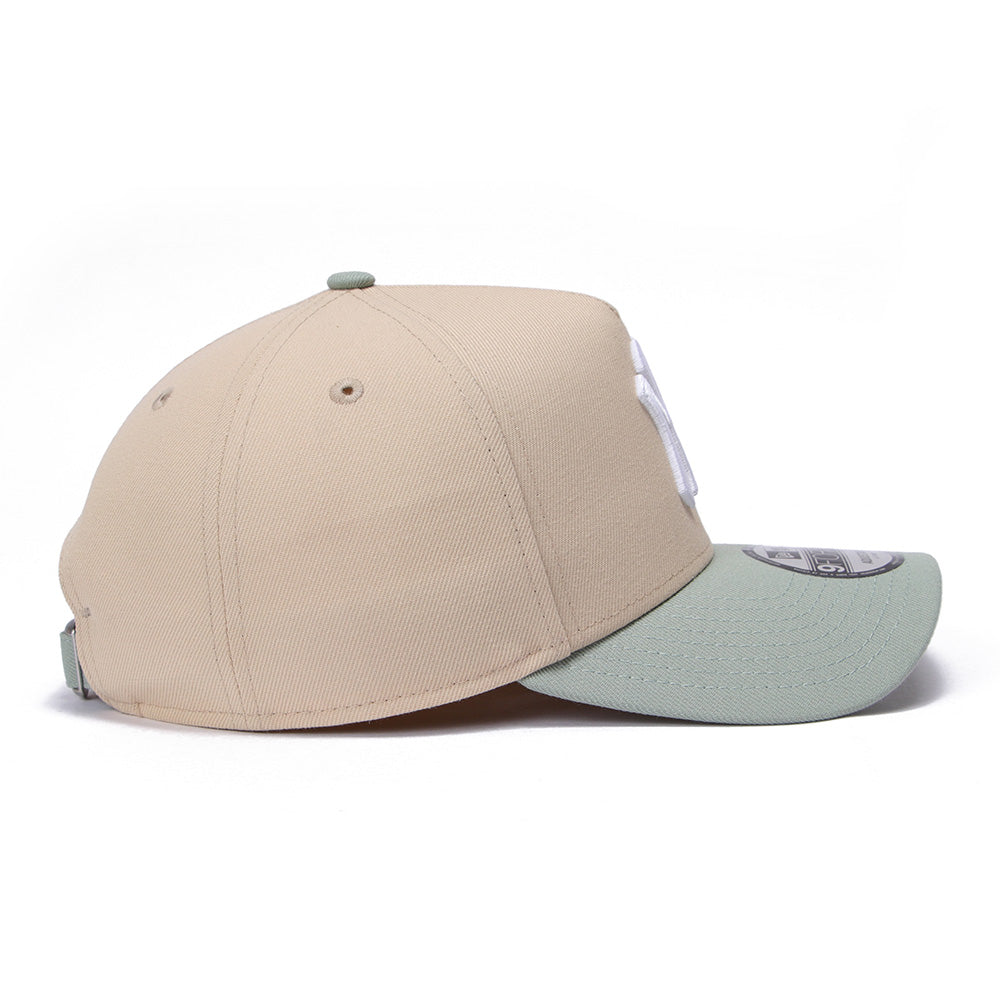 New Era New York Yankees Seasonal Core Oatmilk Everest Green 9FORTY A-Frame Snapback Cap (PH Exclusive)