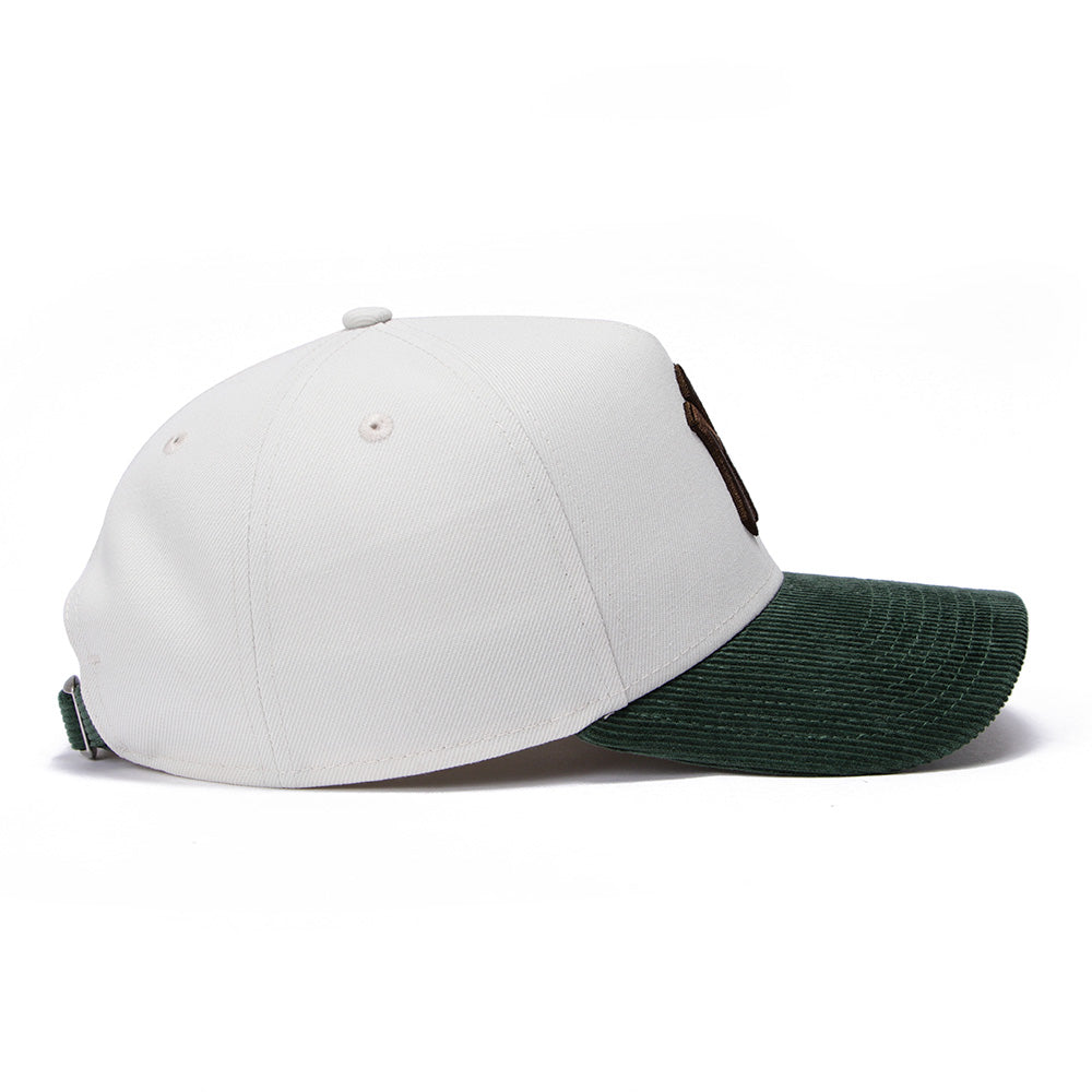 New Era New York Yankees Seasonal Core Ivory Dark Green 9FORTY A-Frame Snapback Cap (PH Exclusive)