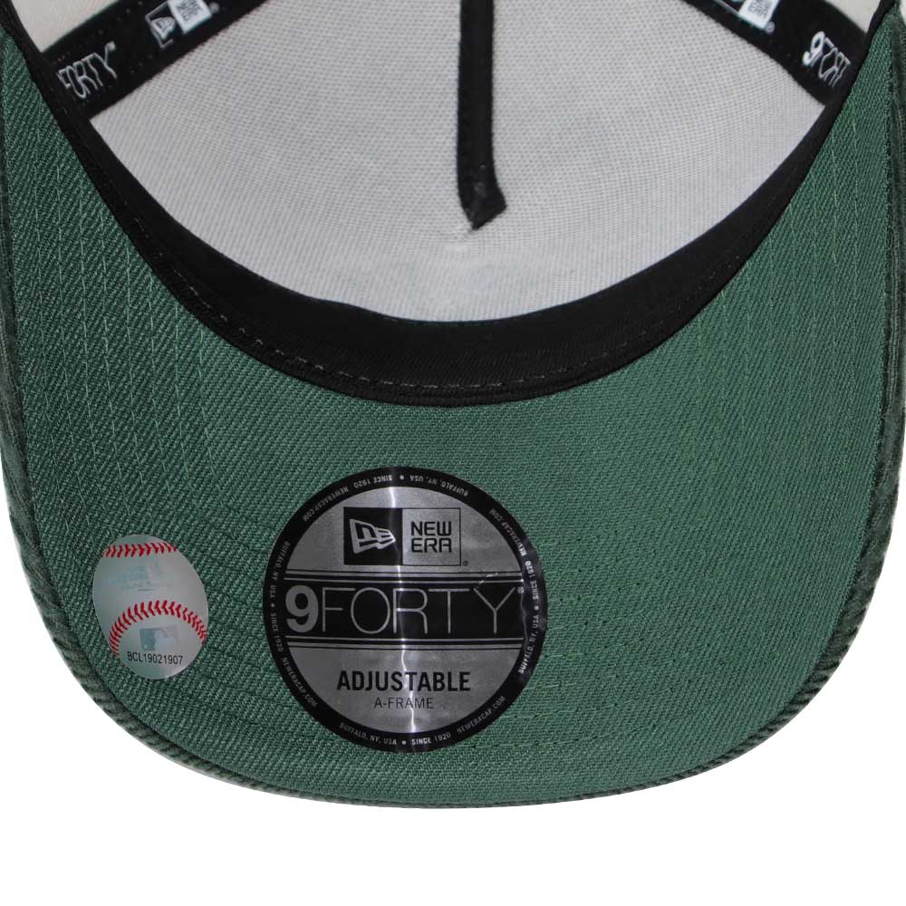 New Era New York Yankees Seasonal Core Ivory Dark Green 9FORTY A-Frame Snapback Cap (PH Exclusive)