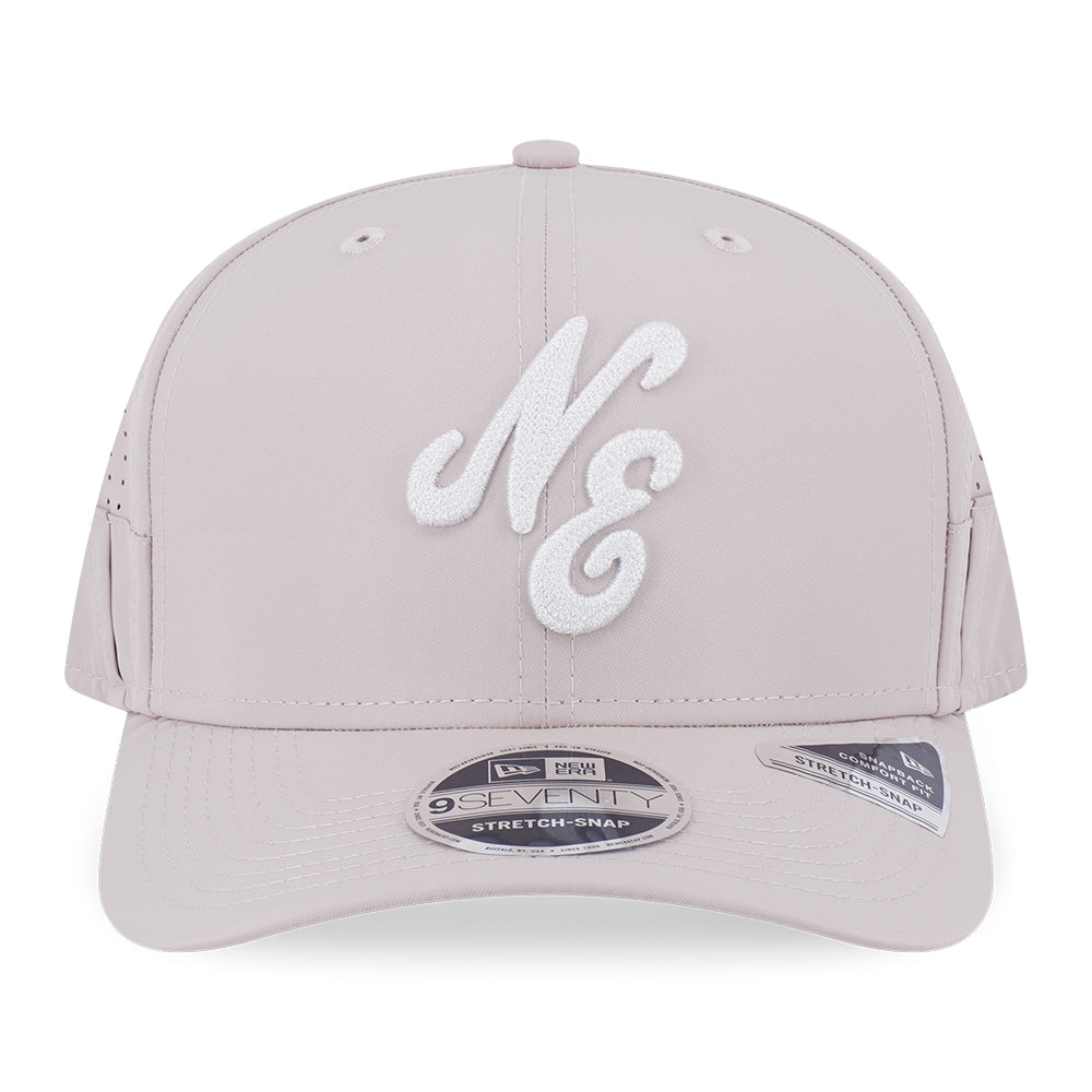 New Era Script Stone 9SEVENTY Stretch Snapback Cap (with Sunglass Holder)