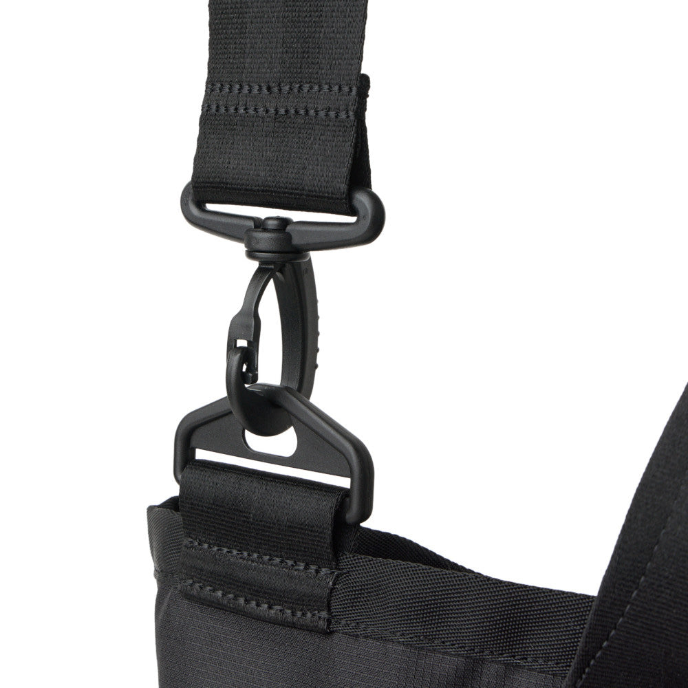 New Era Reflective Script Black 150D Tote Bag