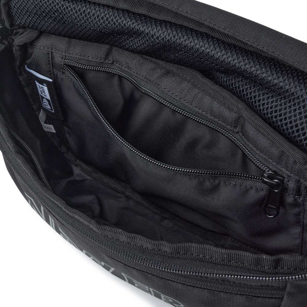 New Era Wordmark Logo Black 150D Body Bag 150D Black
