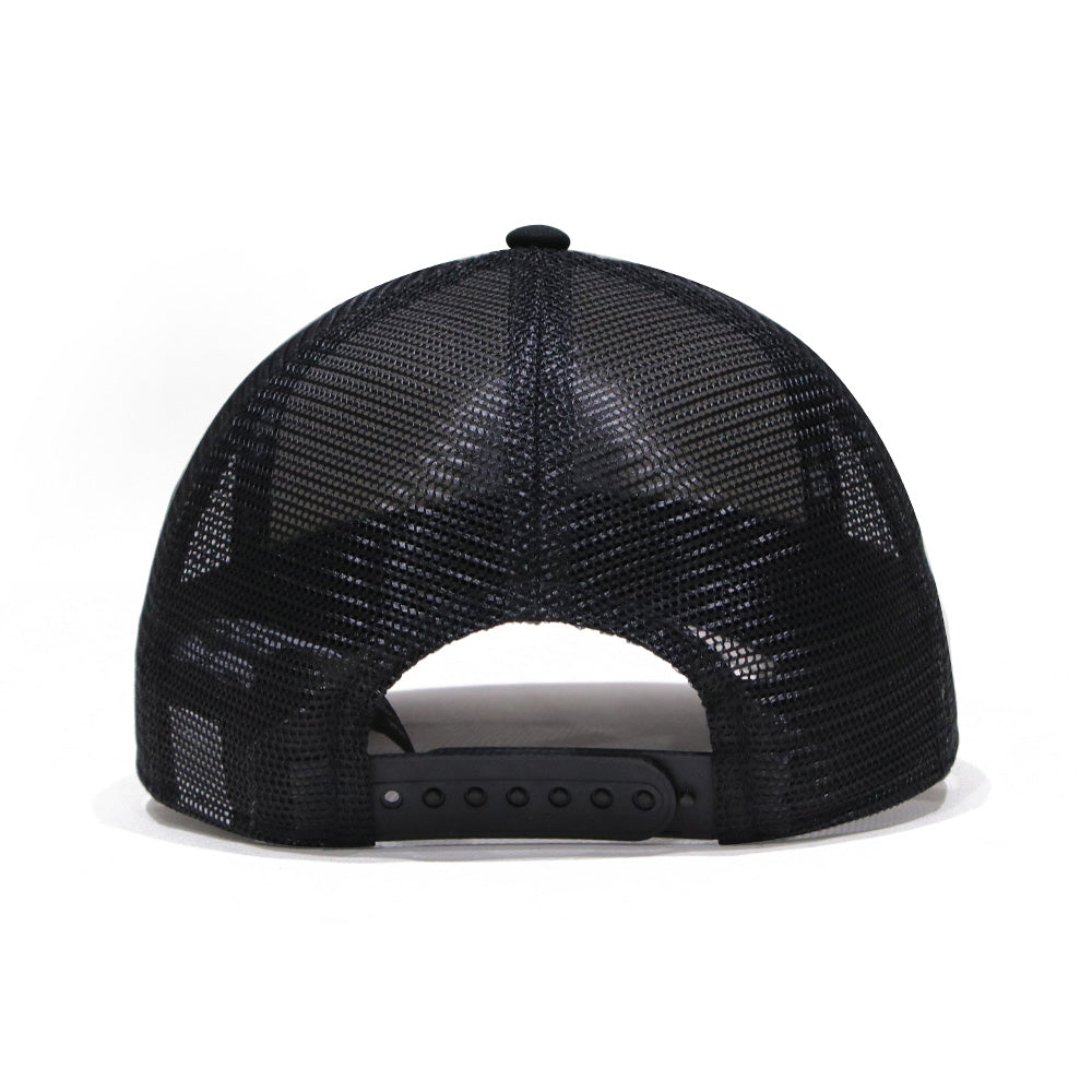 New Era Round Patch Chrome White Black Youth 9FORTY A-Frame Trucker Cap