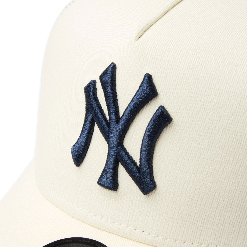 New Era New York Yankees EMB Mesh Navy 9FORTY A-Frame Trucker Adjustable Cap