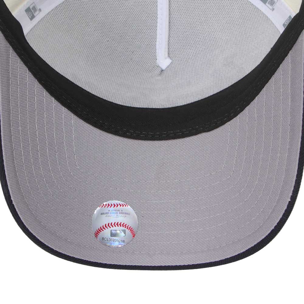 New Era New York Yankees Summer Corduroy Chrome White Navy 9FORTY A-Frame Snapback Cap