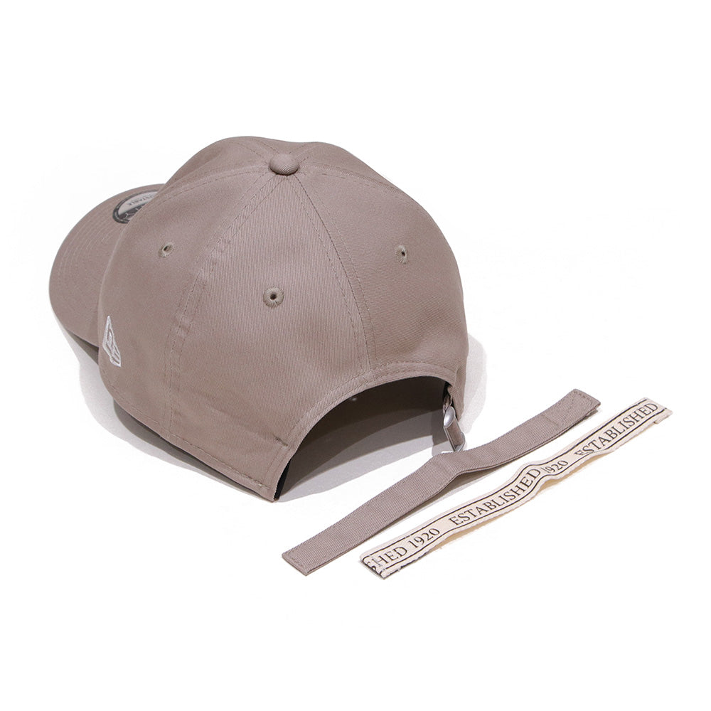 New Era Script Logo Spare Strap Brown 9TWENTY Adjustable Cap