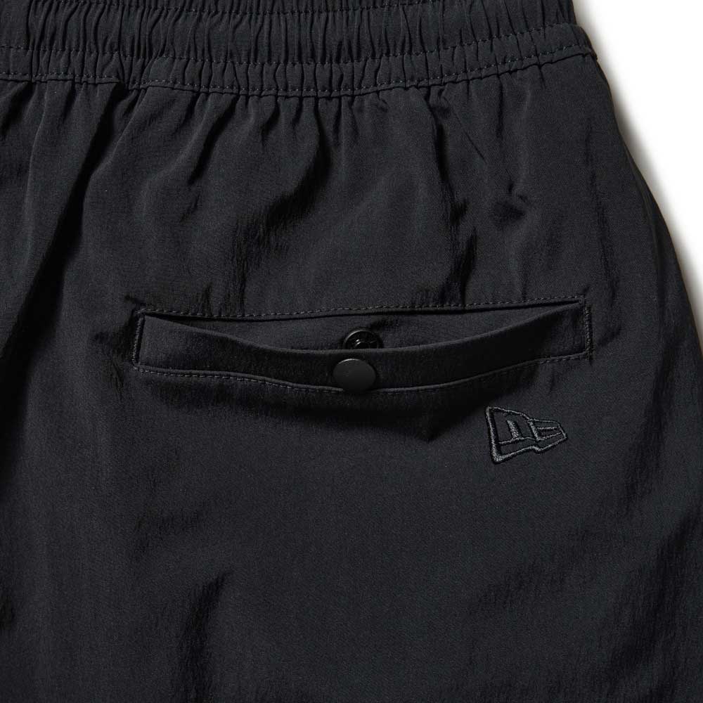 New Era Big Flag Black Active Shorts