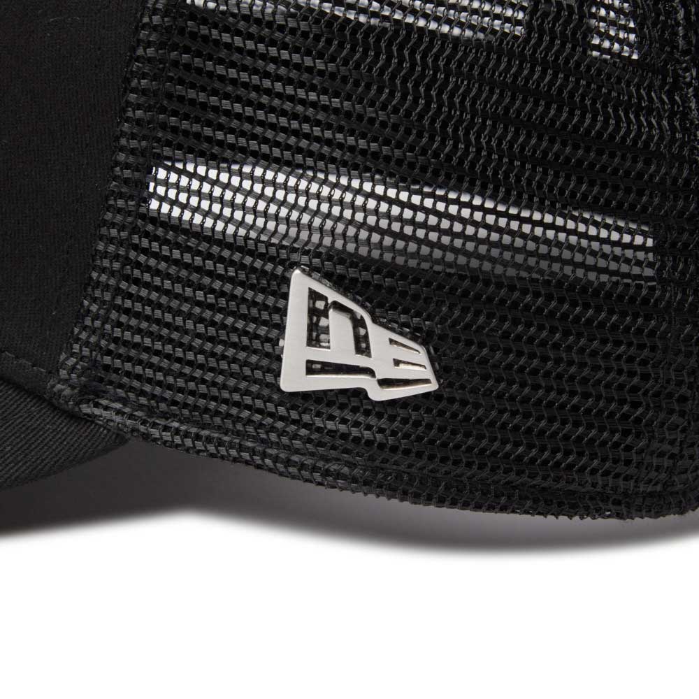 New Era Silver Wordmark Metal Flag Black 9FORTY A-Frame Trucker Snapback Cap