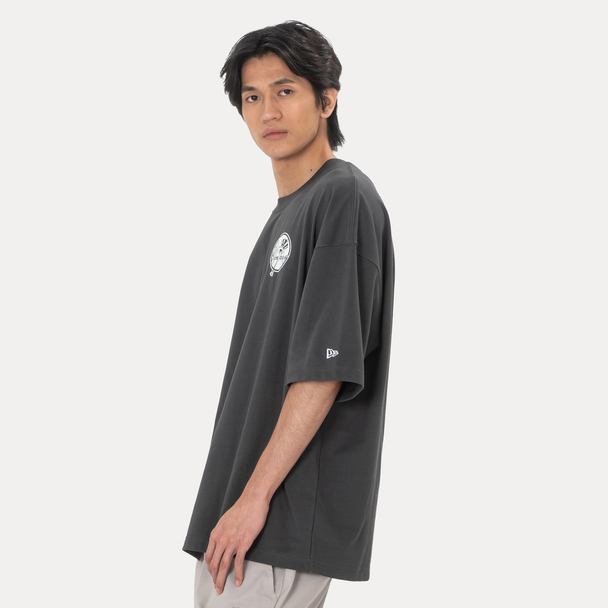 New Era New York Yankees Sugary Twist Steel Clouds Oversized COOLERA Short Sleeve T-Shirt