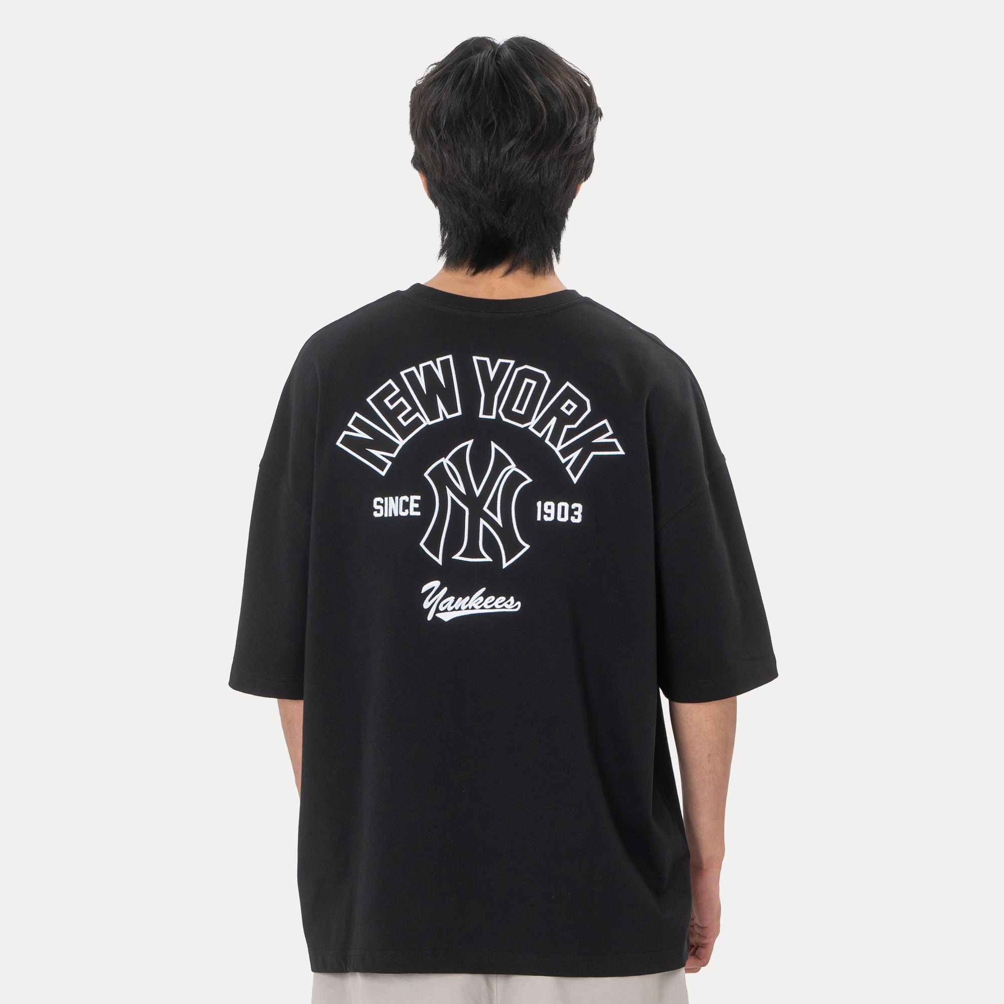 New Era New York Yankees Arch Black Oversized COOLERA Short Sleeve T-Shirt
