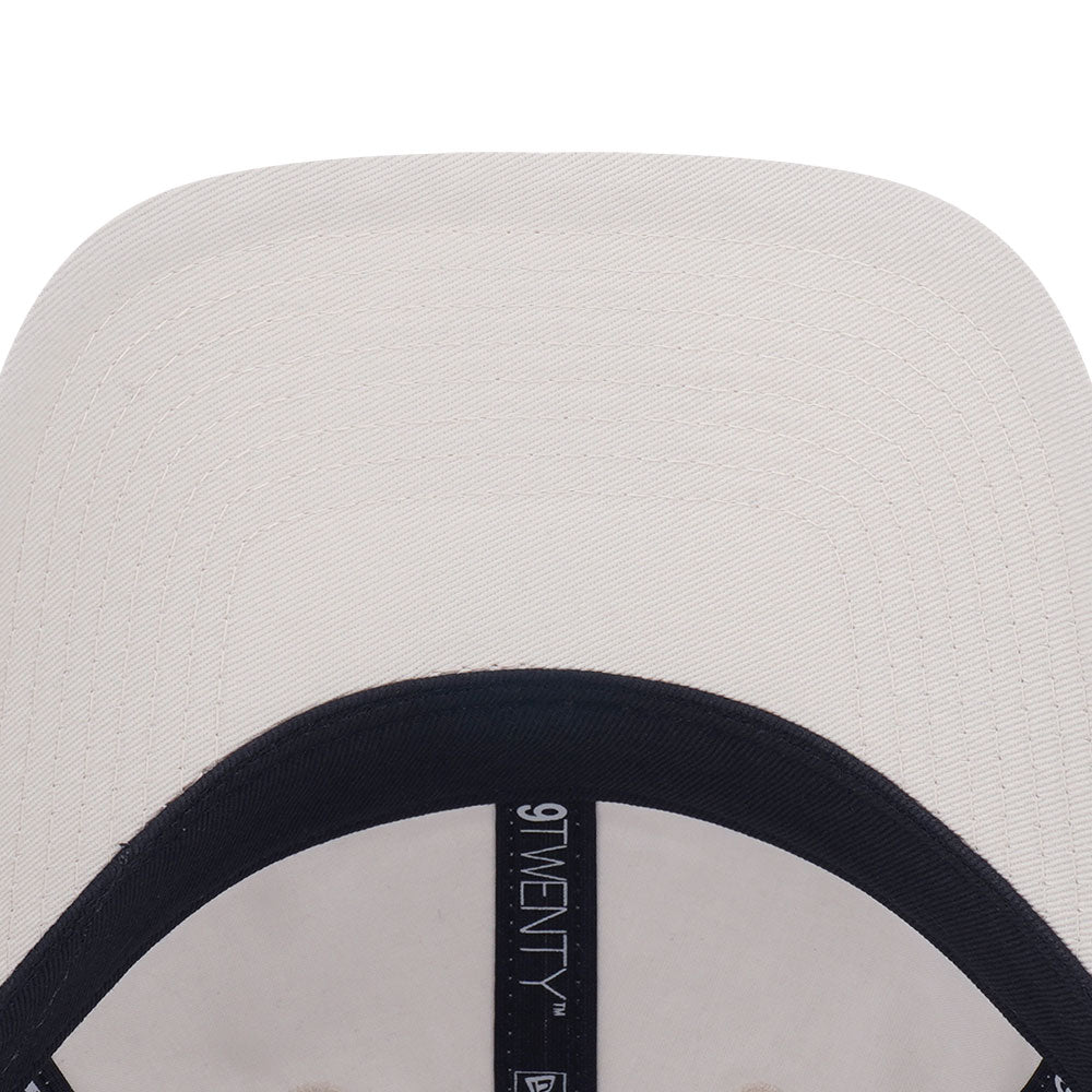 New Era New York Yankees Metal Badge FW26 Ivory 9TWENTY Small Adjustable Cap