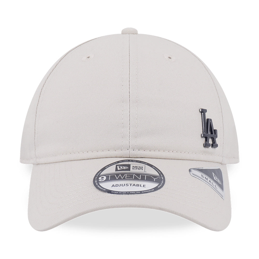 New Era Los Angeles Dodgers Metal Badge FW26 Ivory 9TWENTY Small Adjustable Cap