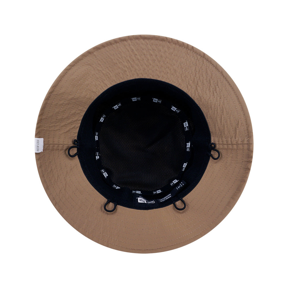 New Era Outdoor Logo FW26 Khaki Adventure Lite Bucket Hat