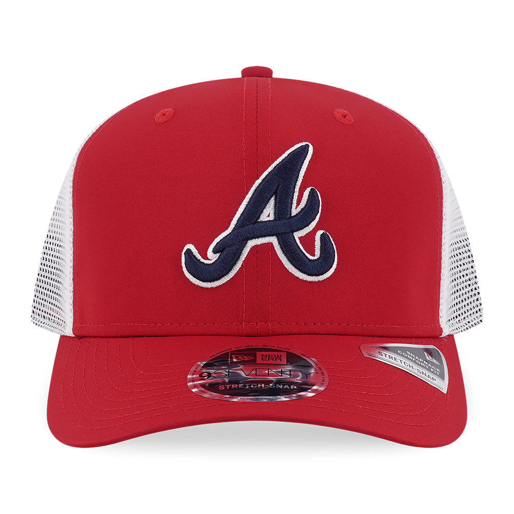 New Era Atlanta Braves FW26 Two Tone Scarlet Red 9SEVENTY Stretch Snapback Trucker Cap
